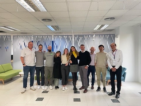 EB0DAA12-56BB-48EC-87EA-D893FF636E05